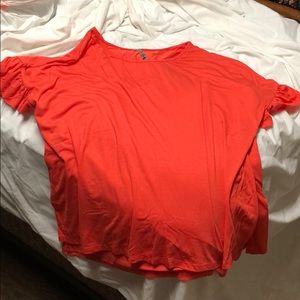 Red/orange ruffled sleeve boutique shirt